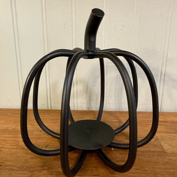SOLD Mini Wrought Iron Pumpkin - Picture 3 of 7